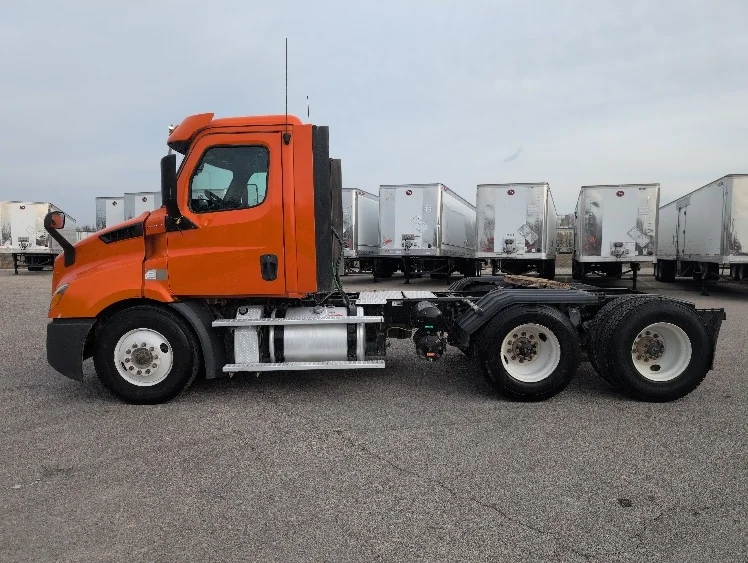 2019 Freightliner in San Antonio, TX — photo 4
