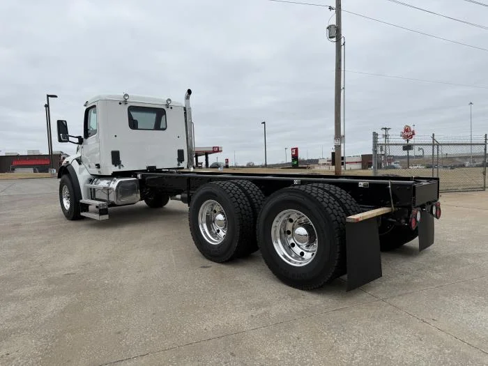 2026 Peterbilt 548 - image 10