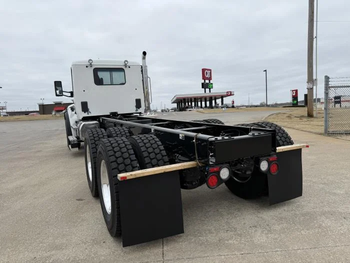 2026 Peterbilt 548 - image 12