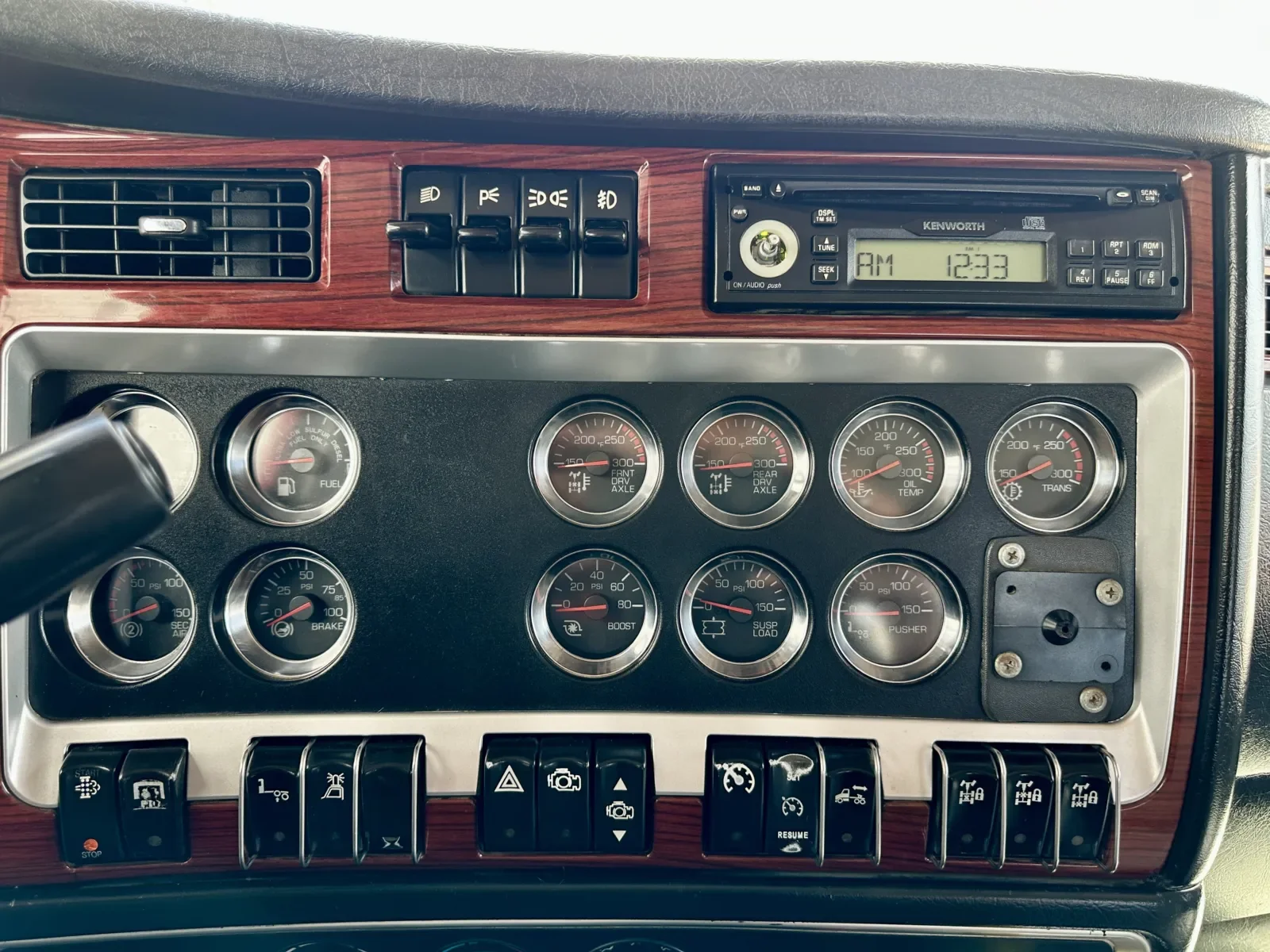 2008 Kenworth T800 in Hutchins, TX — photo 18