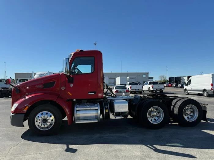 2016 Peterbilt 579 in Indianapolis, IN — photo 4