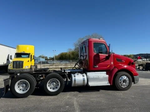 2016 Peterbilt 579 in Indianapolis, IN — photo 10