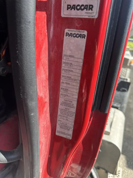 2016 Peterbilt 579 - image 14