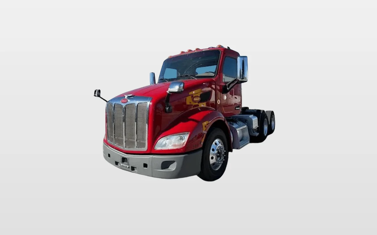 2016 Peterbilt 579 - image 1
