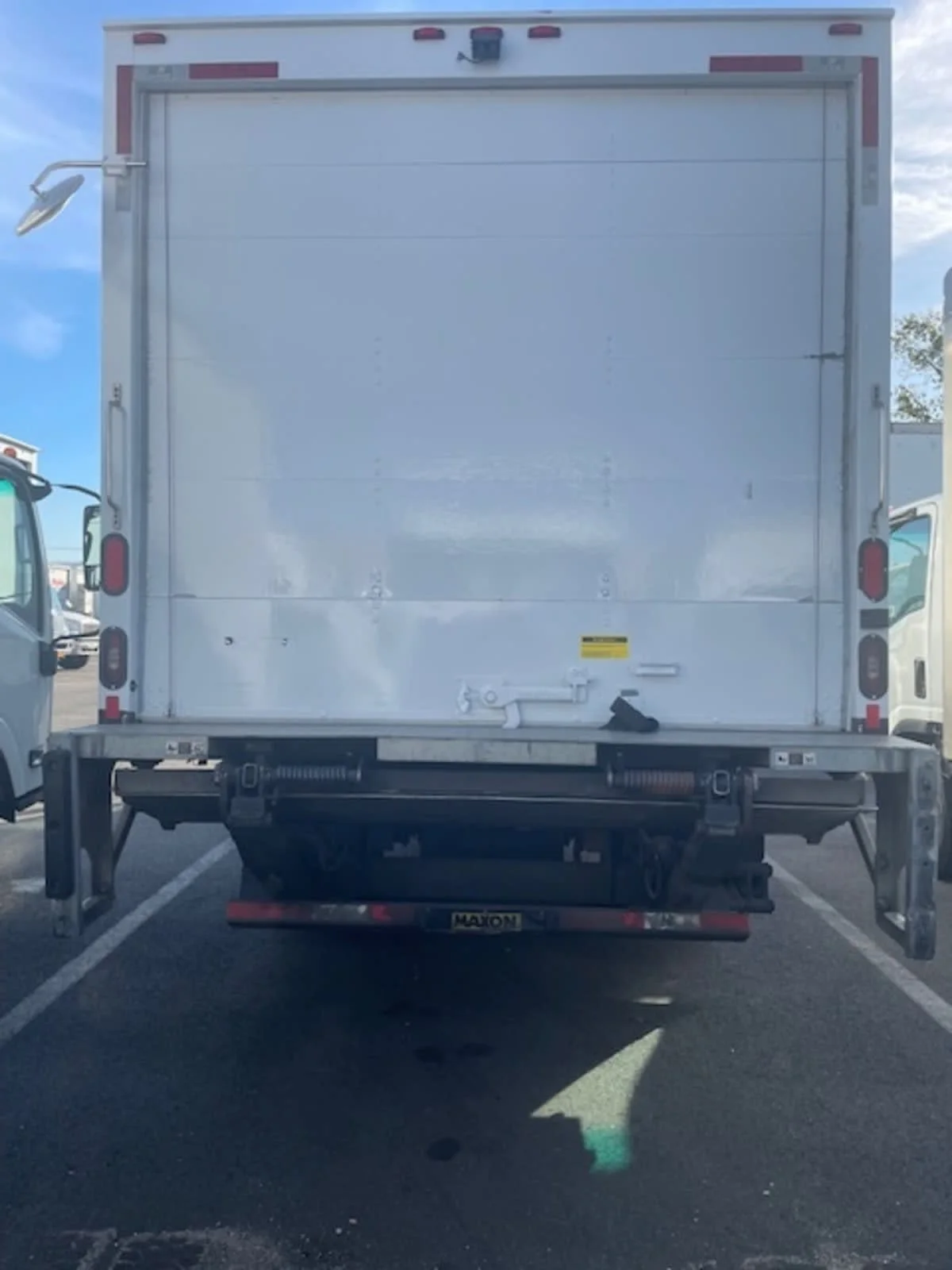 2019 Isuzu NQR - image 5