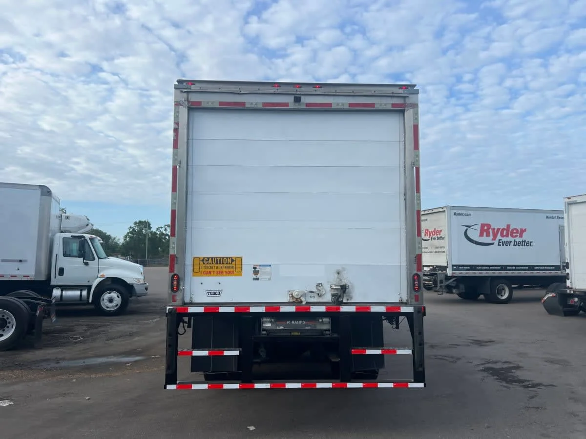 2020 International MV - image 5