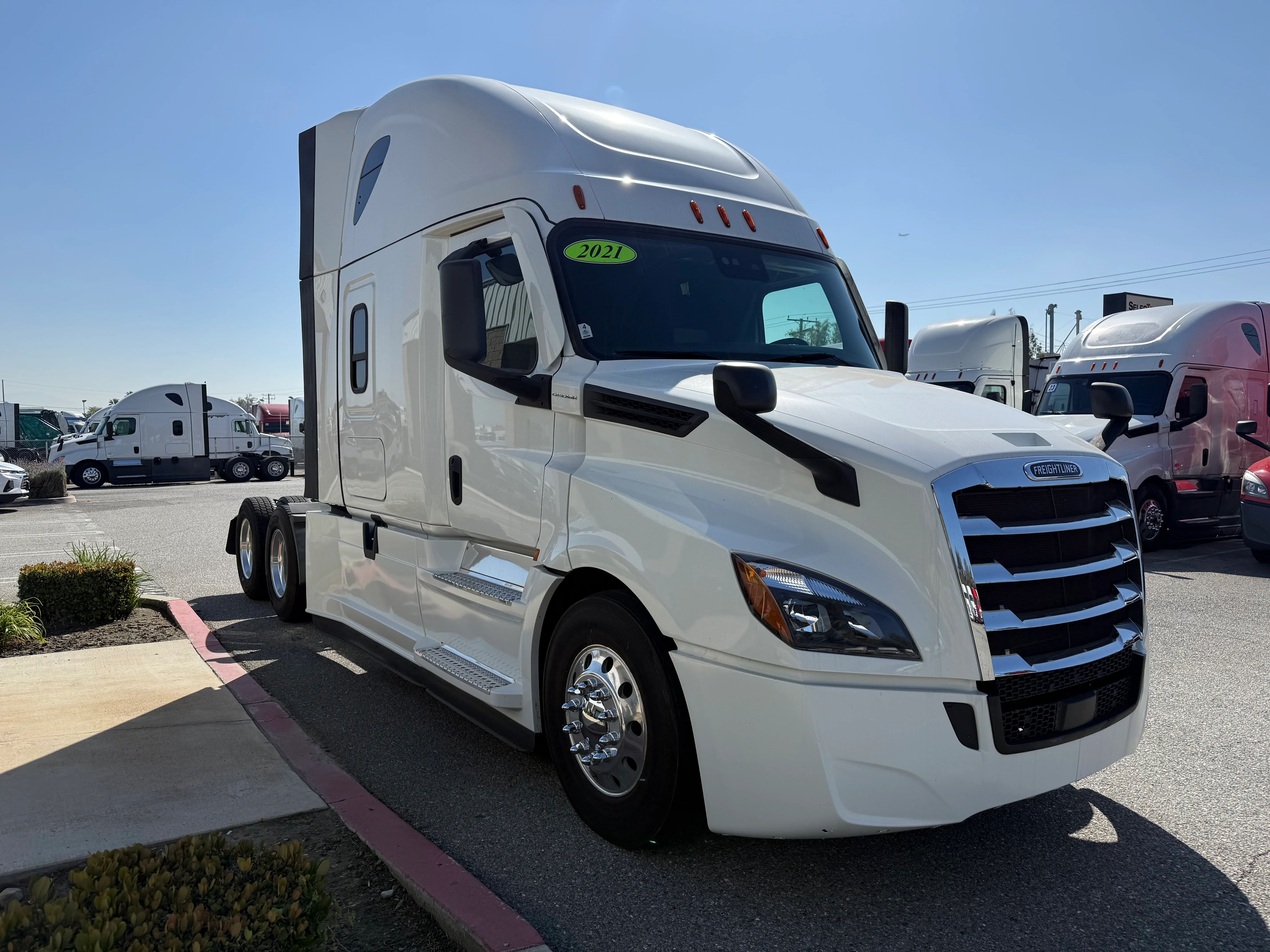 2021 Freightliner Cascadia in Selectrucks Fontana, CA — photo 3