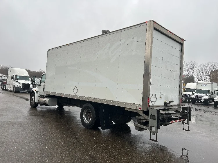 2022 International MV - image 6