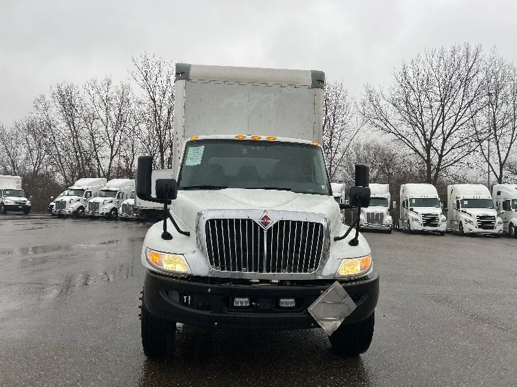 2022 International MV - image 2