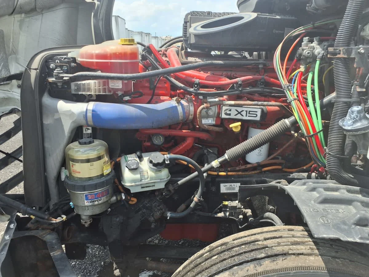 2021 Freightliner Cascadia in Taylor, MI — photo 8