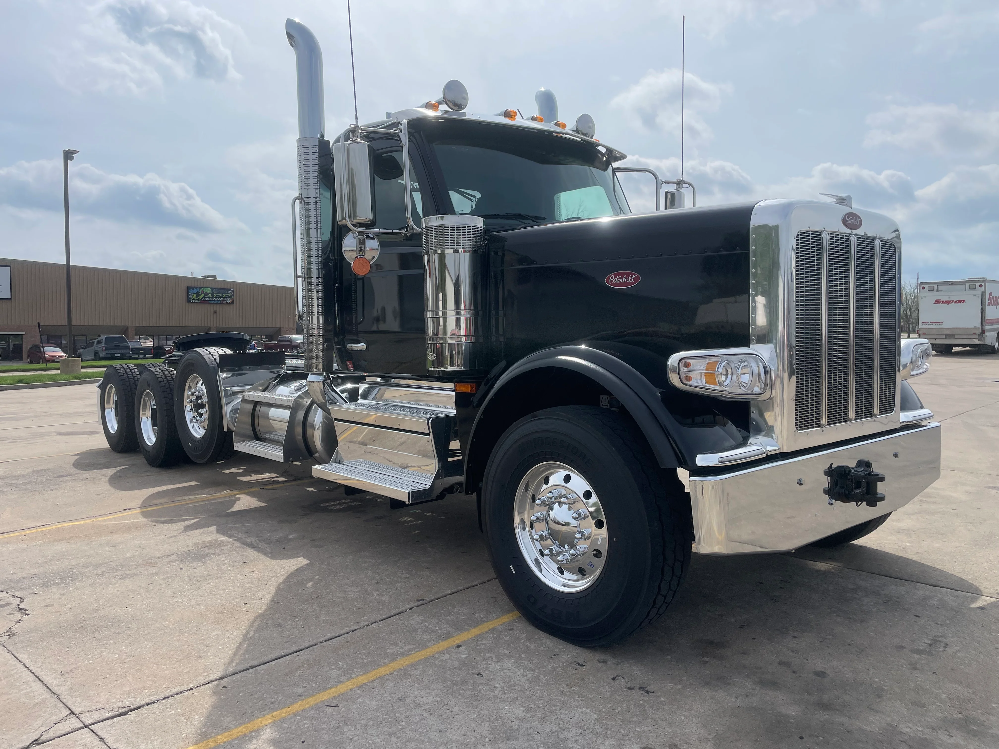 2027 Peterbilt 589 in O'fallon, MO — photo 7