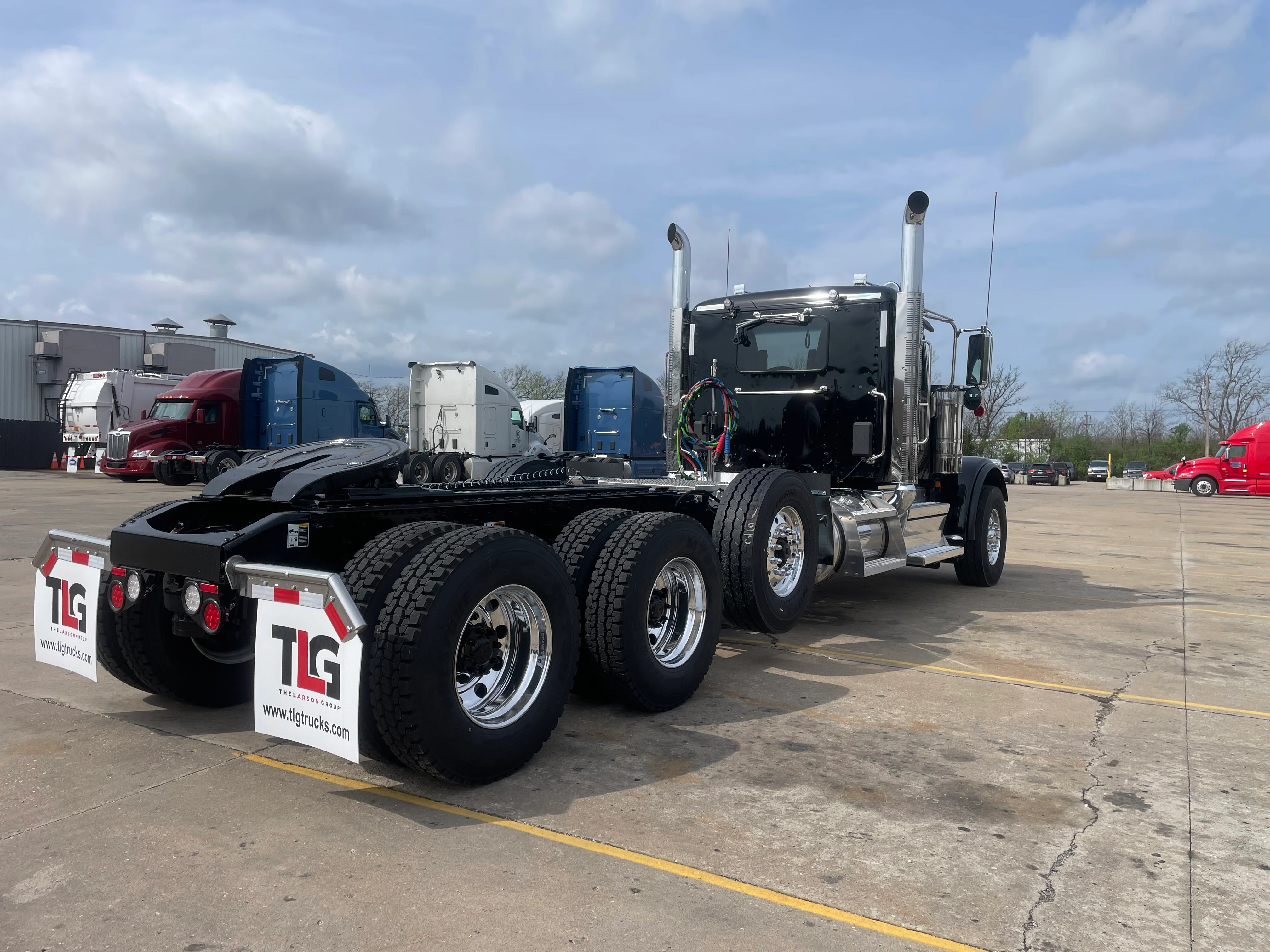 2027 Peterbilt 589 in O'fallon, MO — photo 5