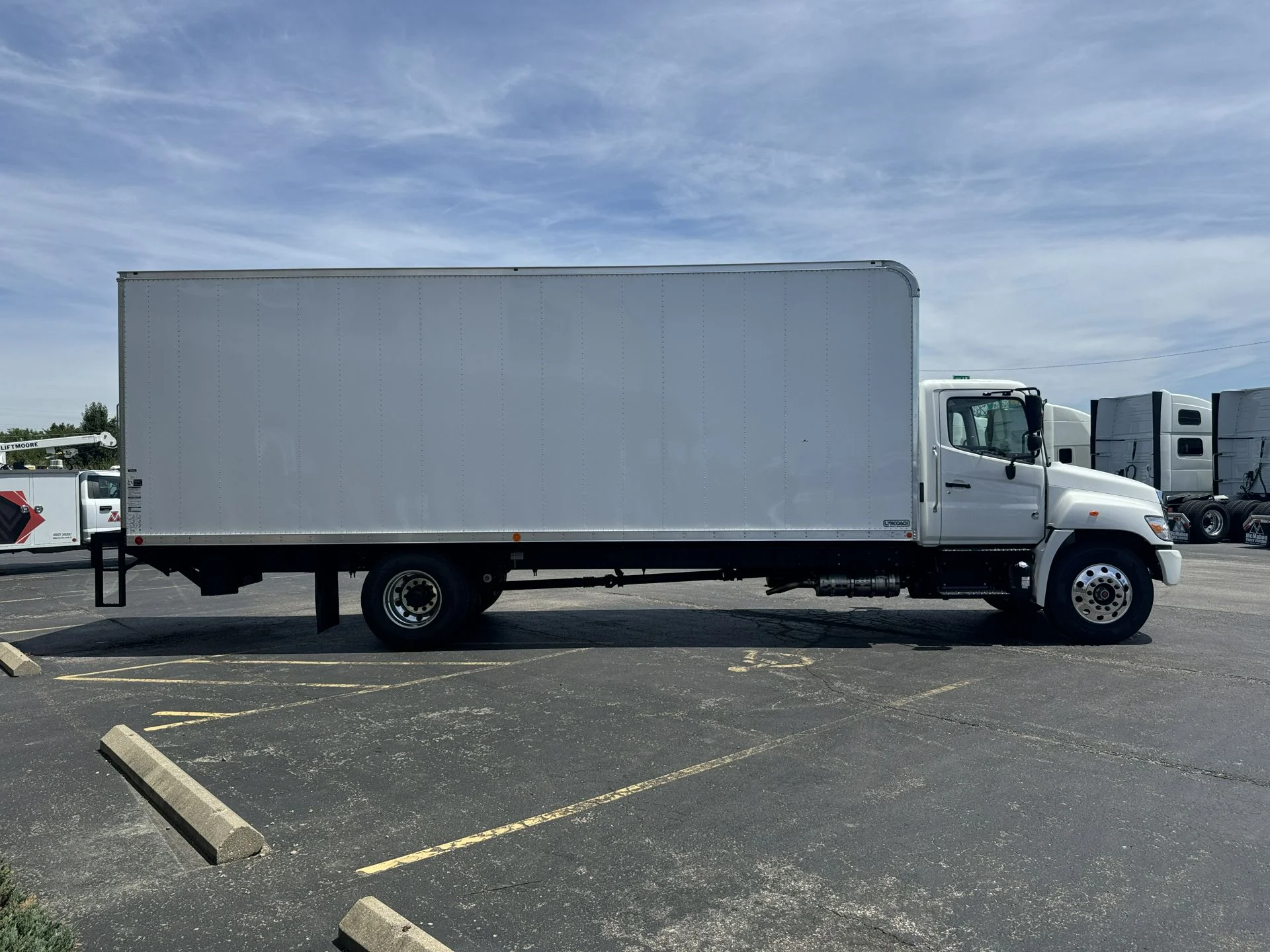 2026 Hino L6 in Clarksville, IN — photo 4