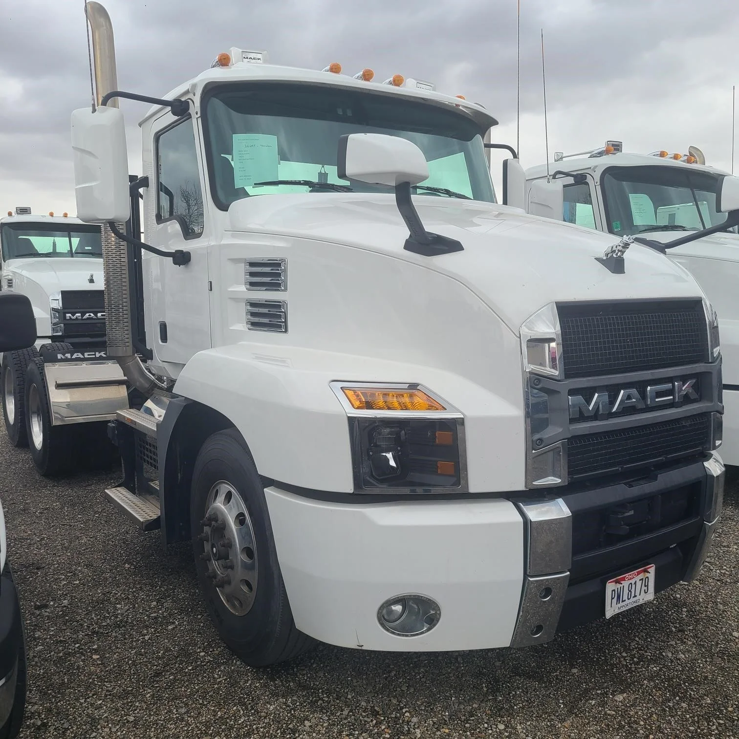 2020 Mack Anthem — photo 3