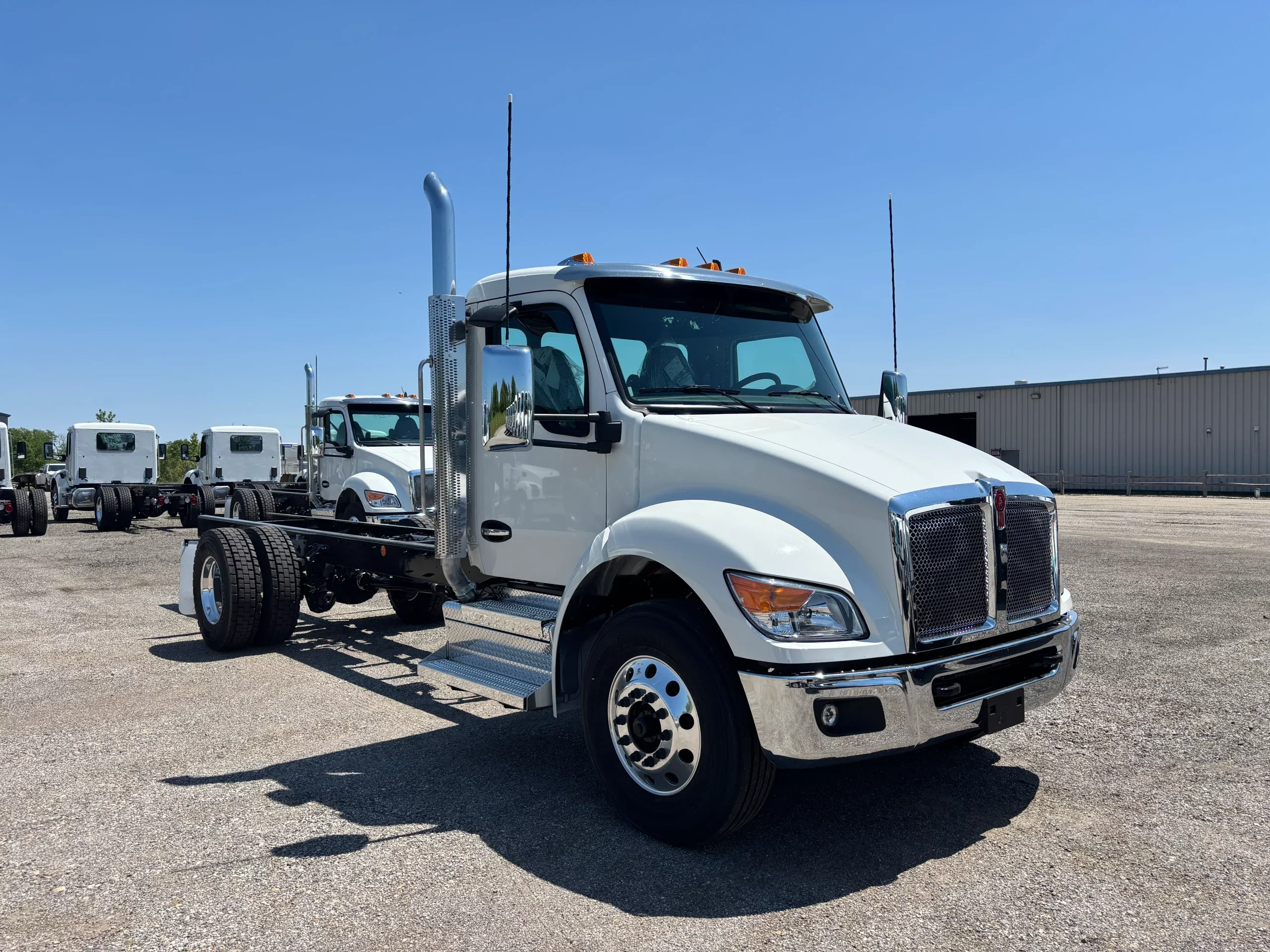 2027 Kenworth T280
