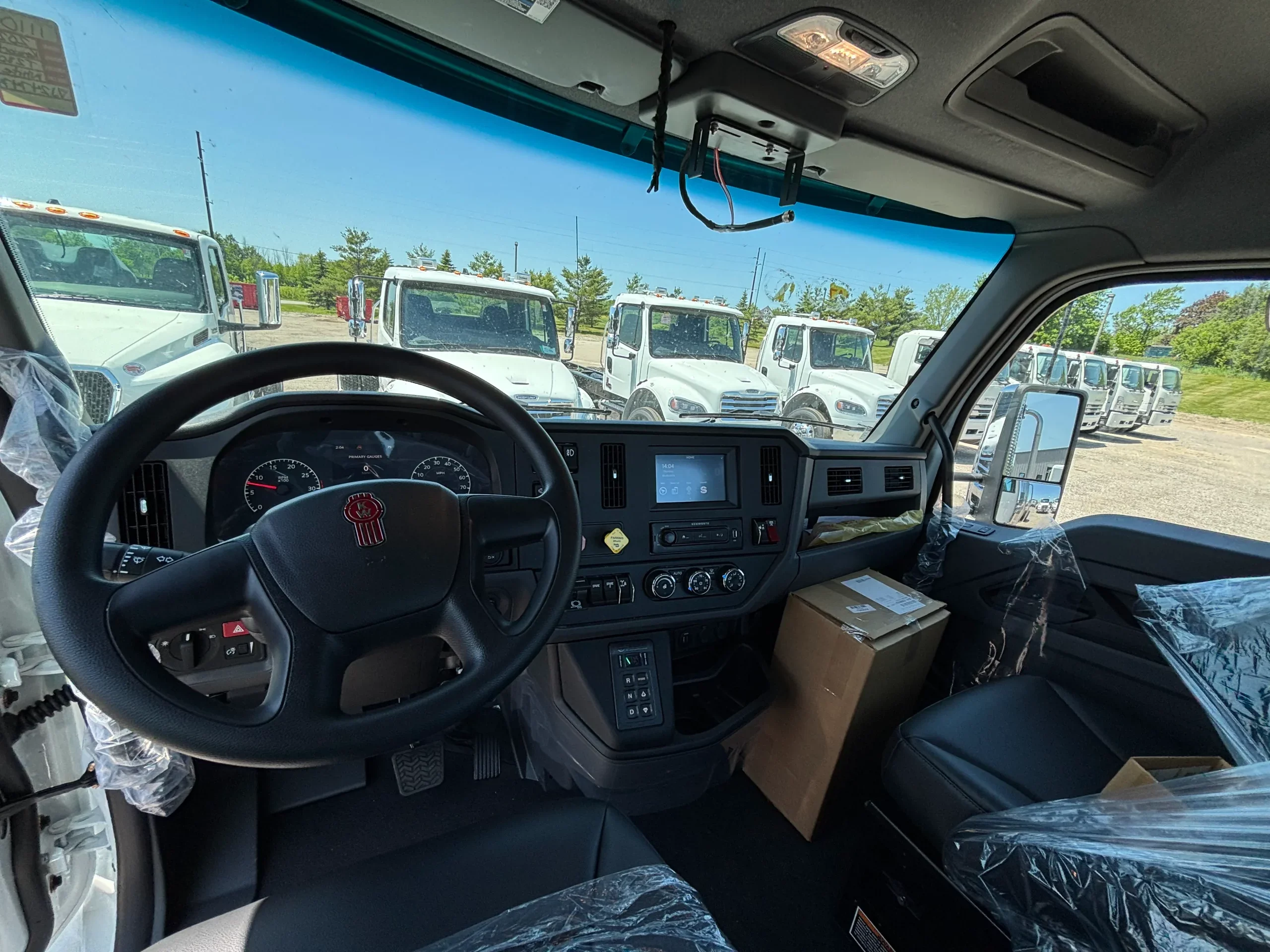 2027 Kenworth T280 — photo 6