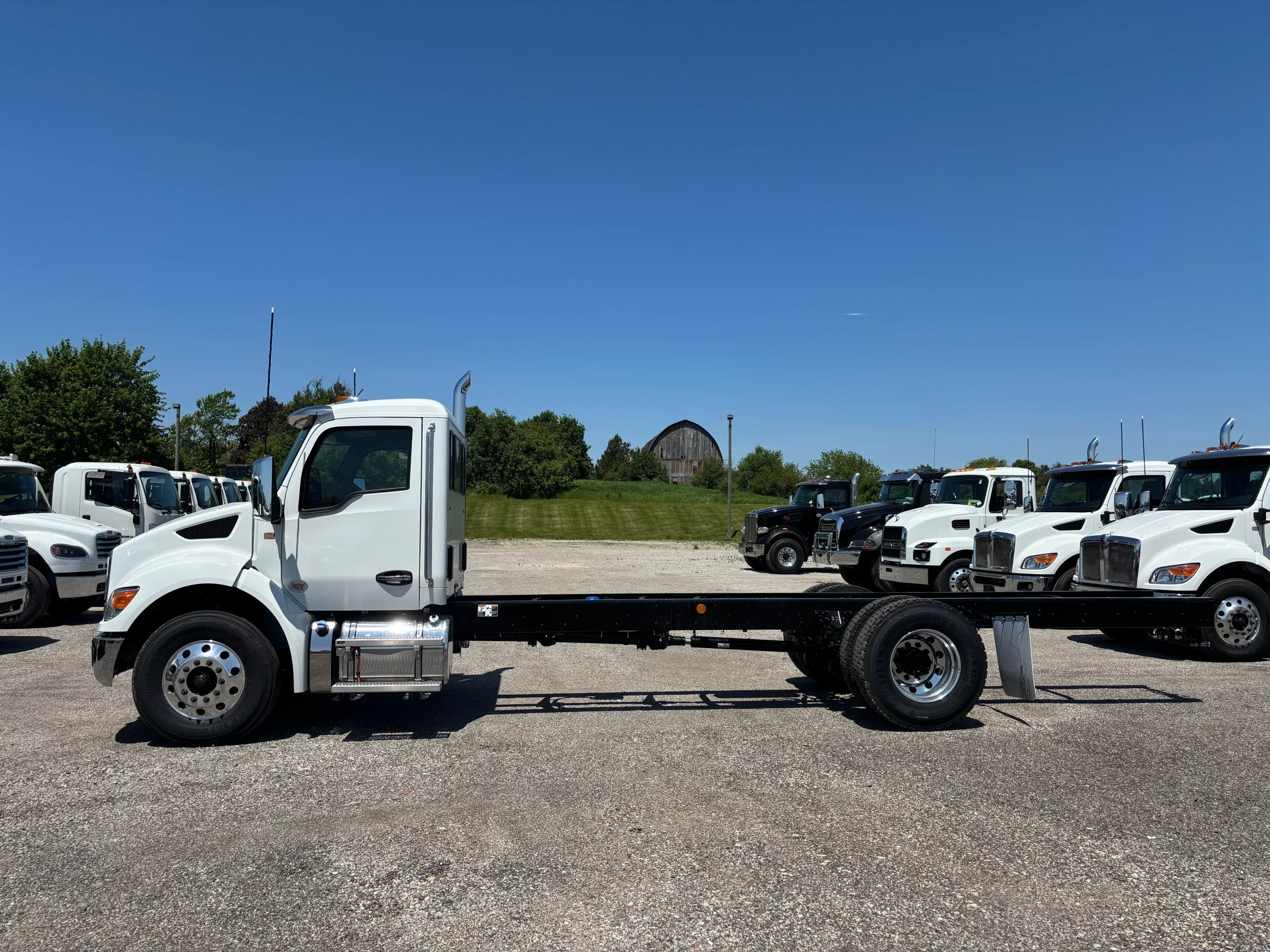 2027 Kenworth T280 — photo 5