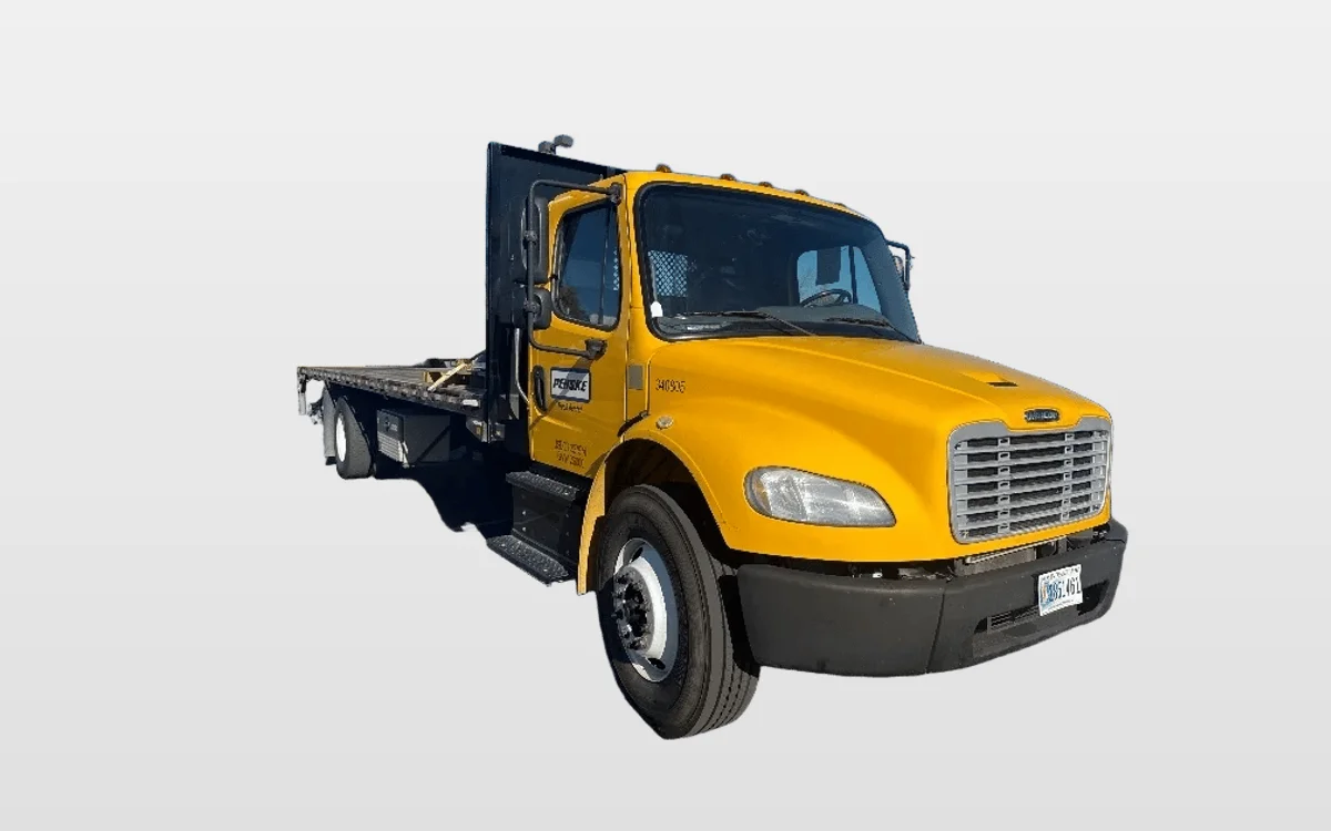 2020 Freightliner M2 106 - image 1
