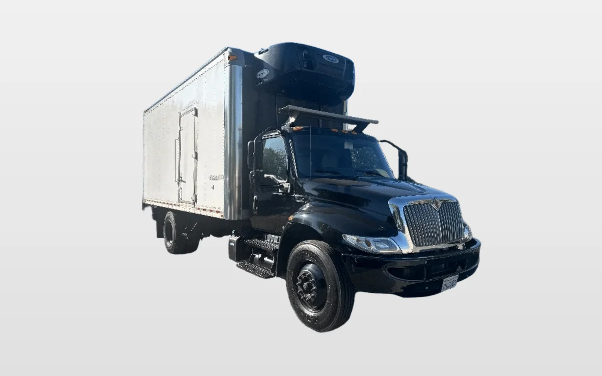 2020 International MV - image 1