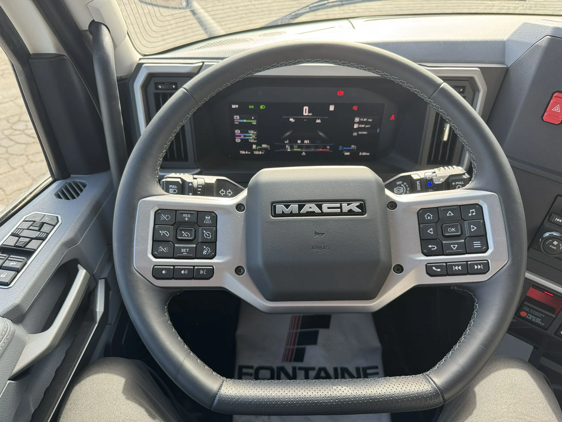 2026 Mack Pinnacle in Clarksville, IN — photo 8