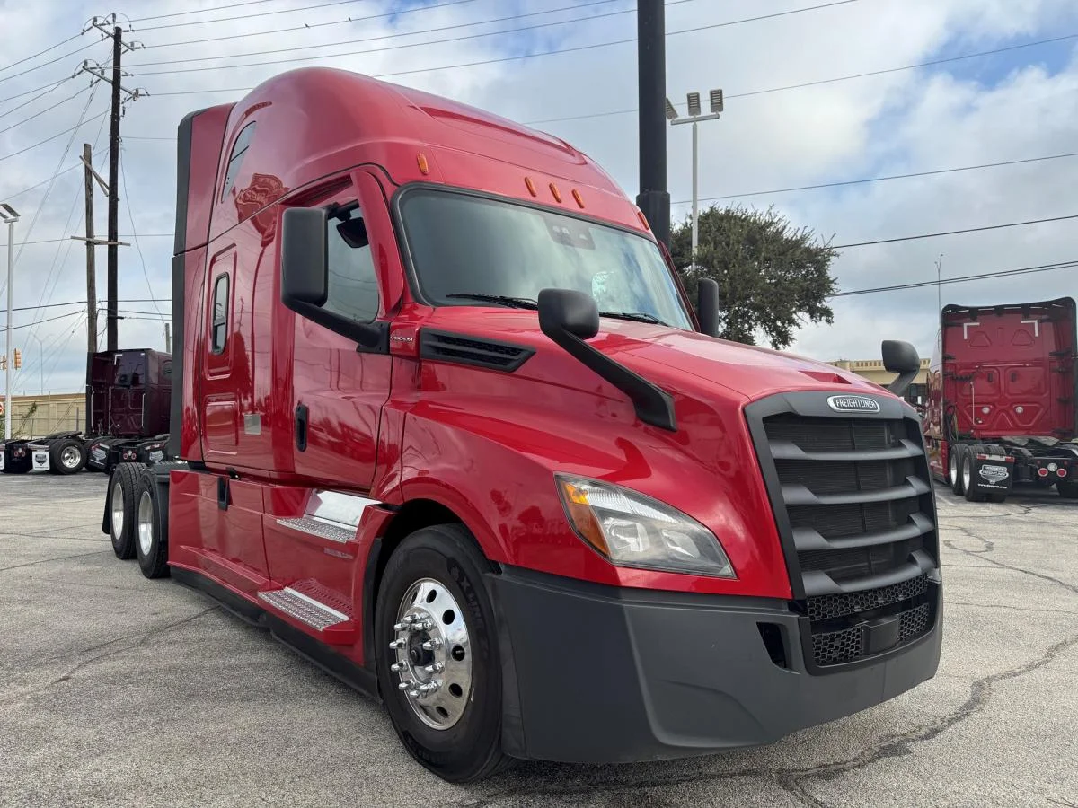 2023 Freightliner Cascadia
