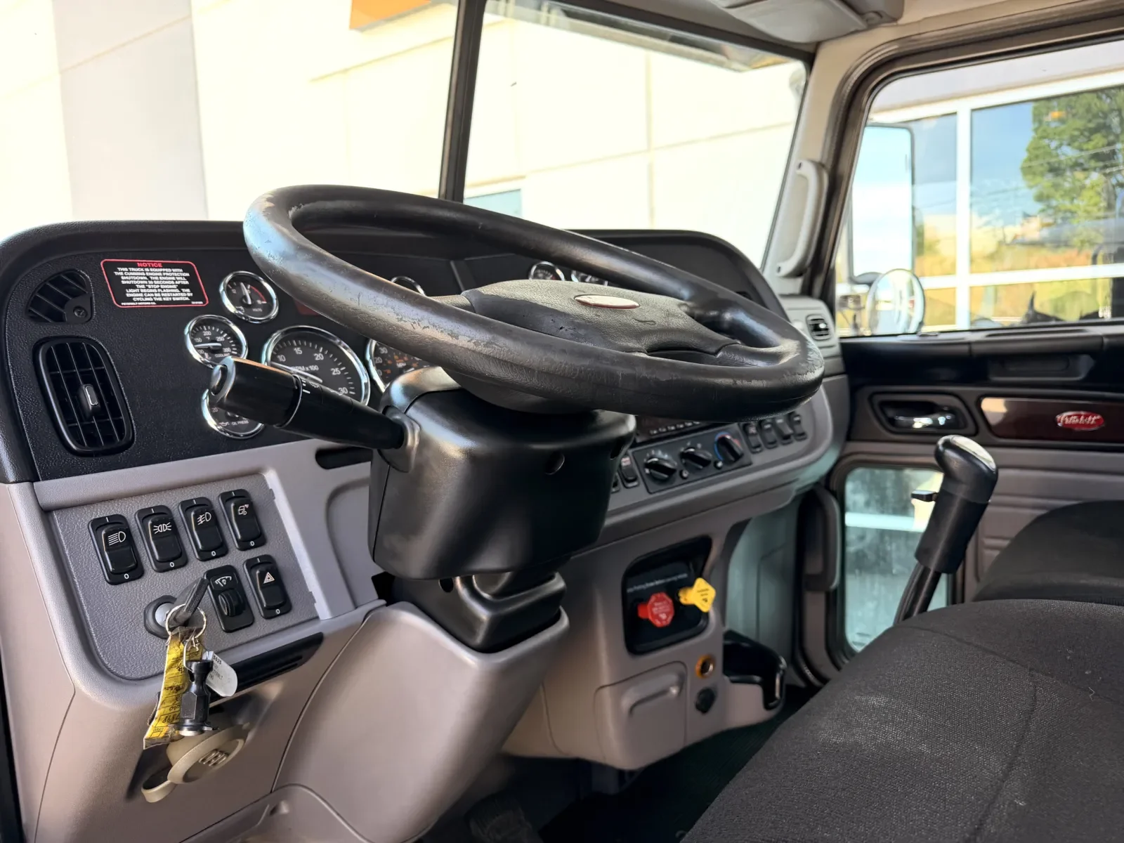 2020 Peterbilt 389 in Greer, SC — photo 15