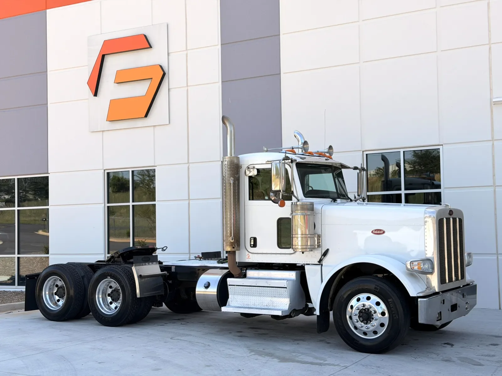 2020 Peterbilt 389