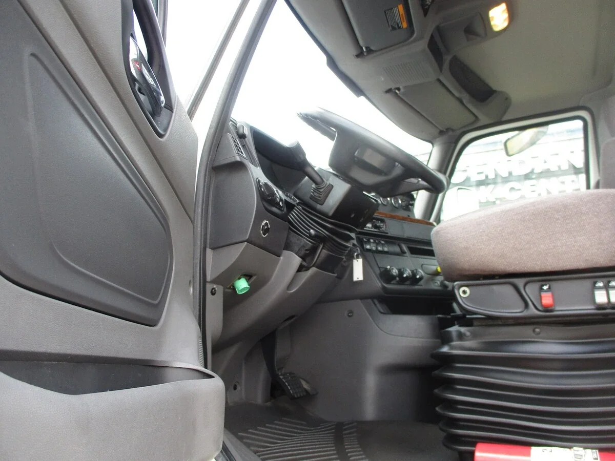 2021 International RH - image 14