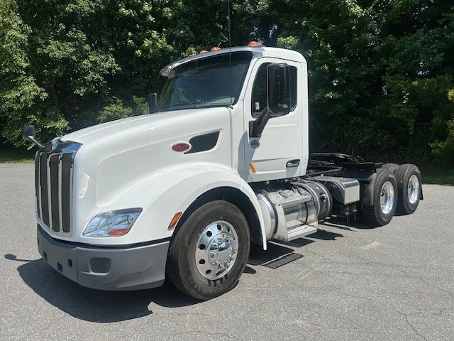 2021 Peterbilt 579 in Charlotte, NC