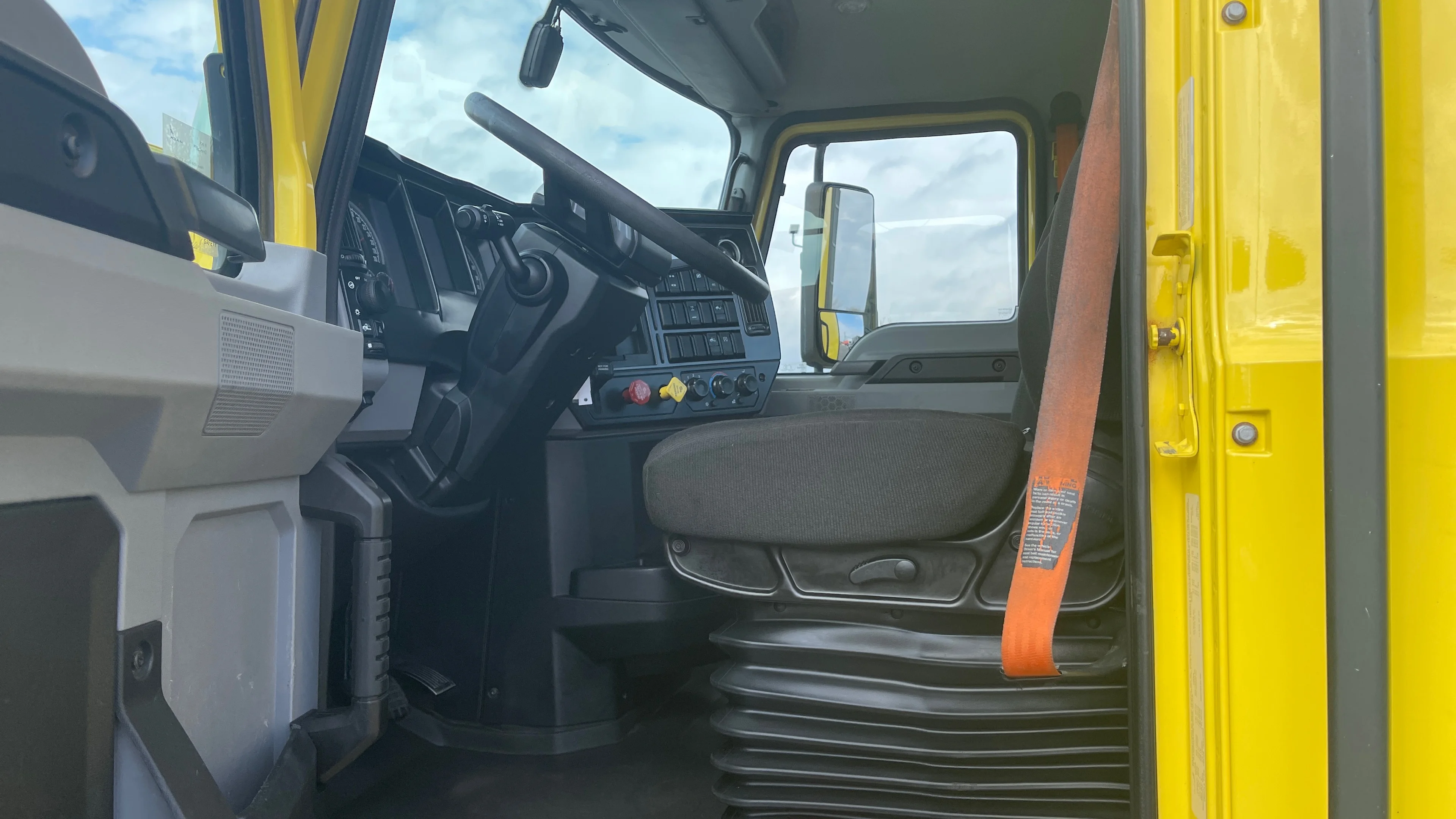 2023 Mack - image 30