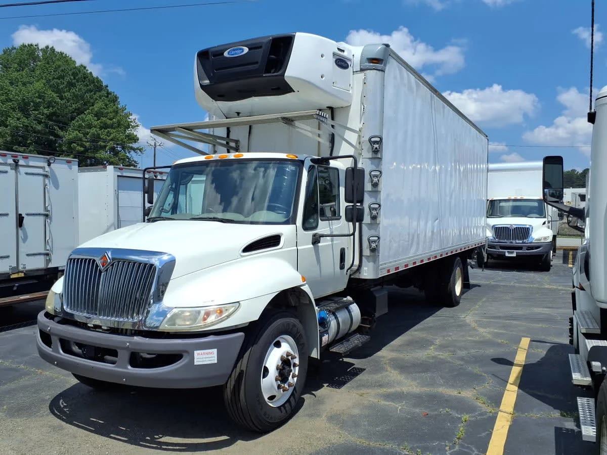 2018 International 4300 in Doraville, GA — photo 3