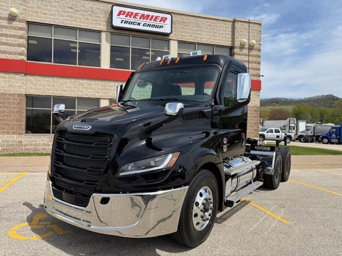 2027 Freightliner Cascadia
