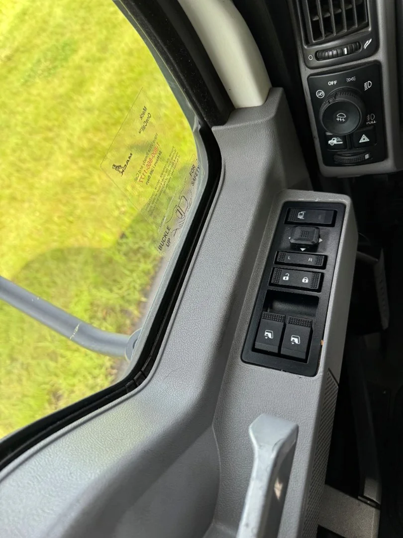 2022 MACK AN64T - USED TRUCKS DAY CAB - image 13