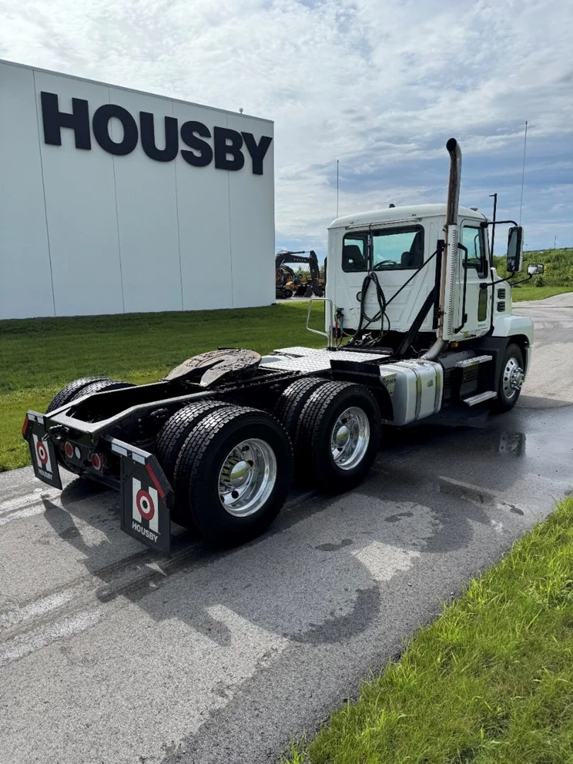 2022 MACK AN64T - USED TRUCKS DAY CAB - image 6