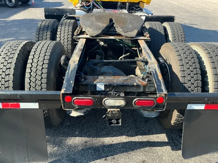 2020 Freightliner Cascadia - image 6