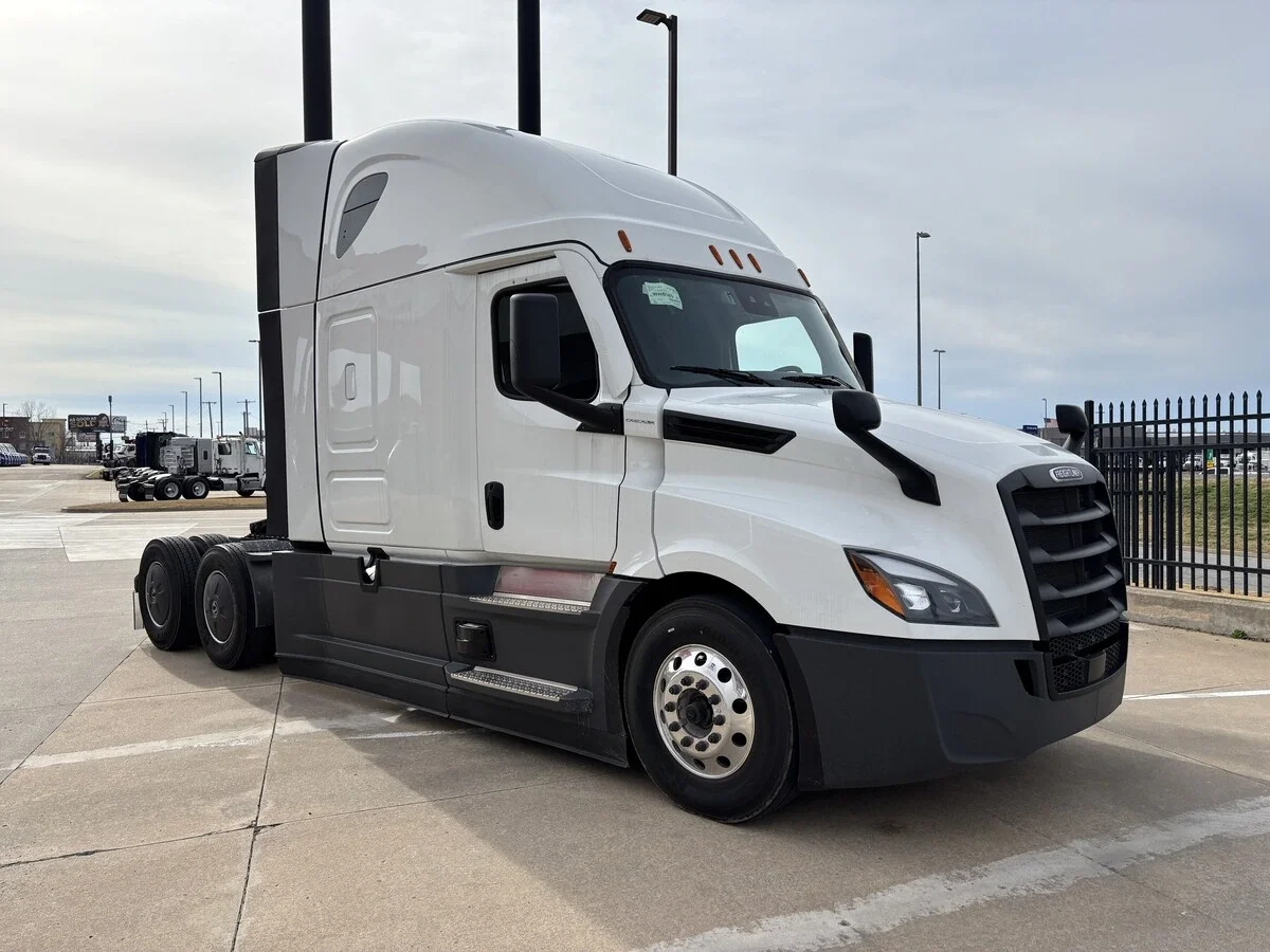 2026 Freightliner Cascadia - image 4