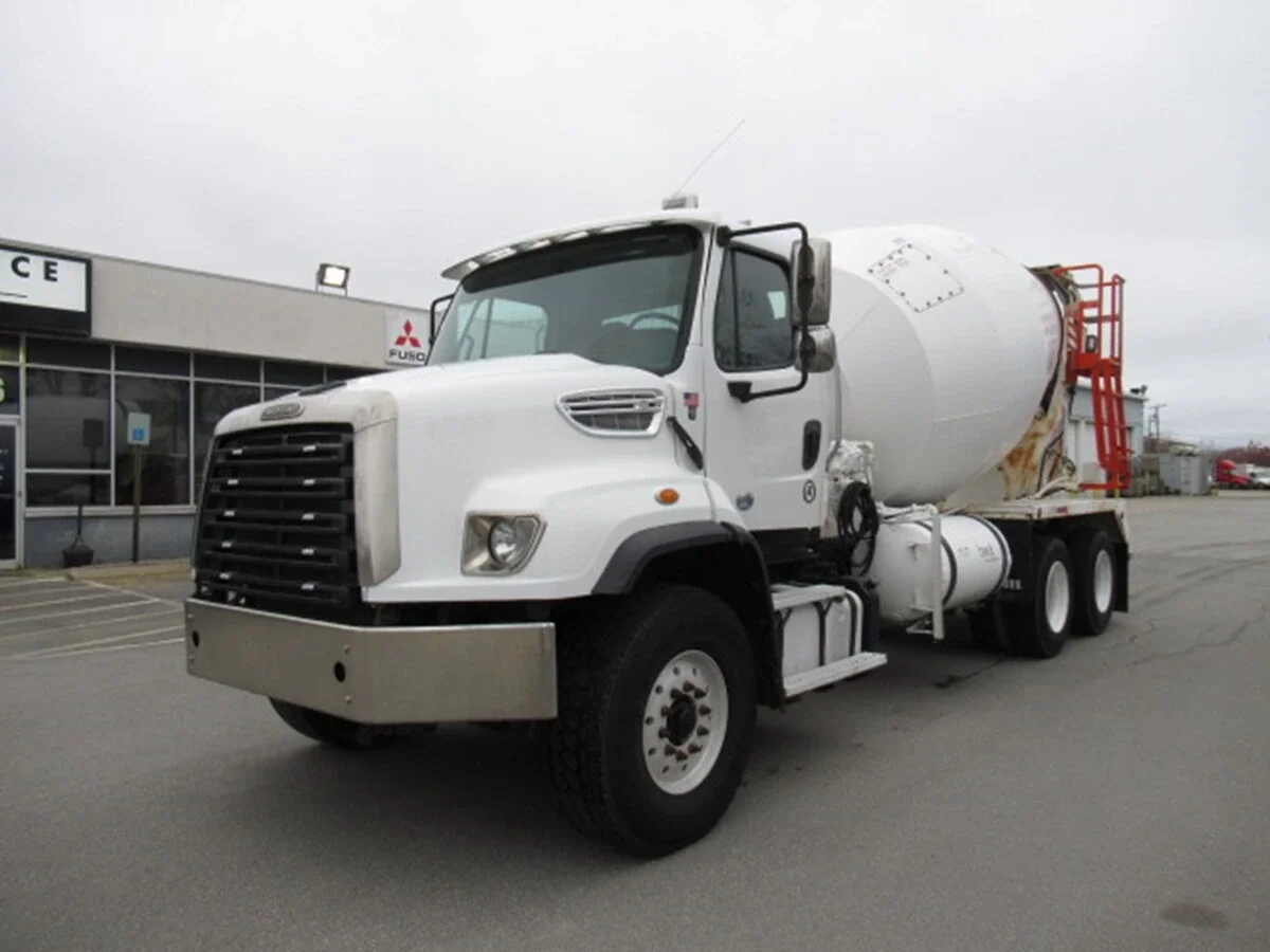 2019 Freightliner 114SD