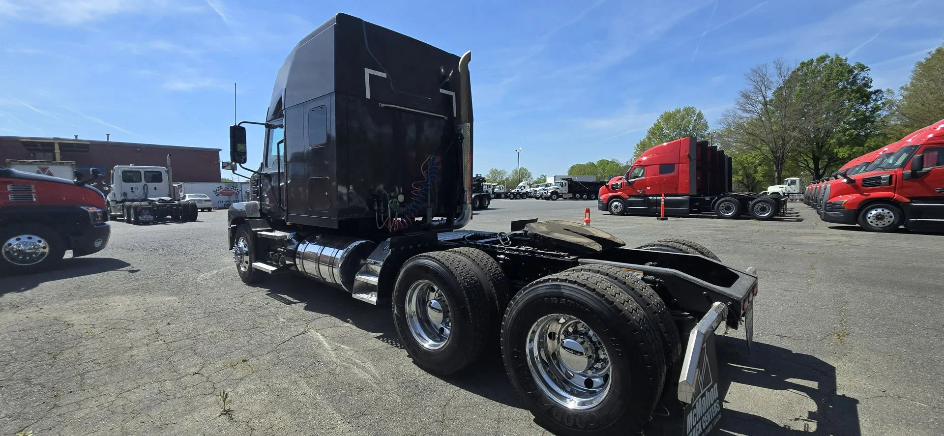 2020 Mack Anthem - image 6