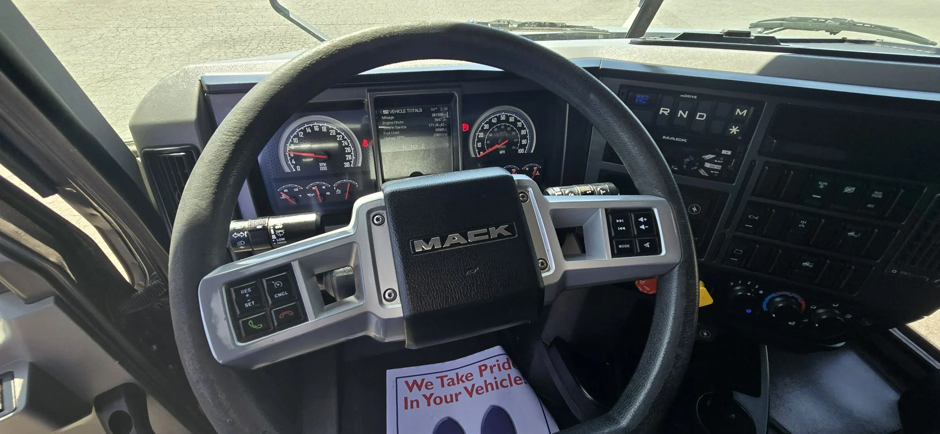 2020 Mack Anthem - image 29