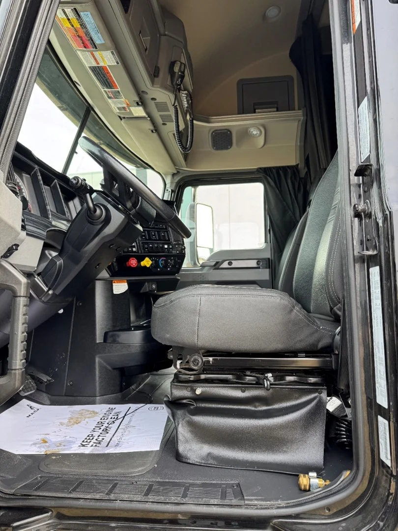 2023 MACK AN64T - USED TRUCKS SLEEPER - image 12