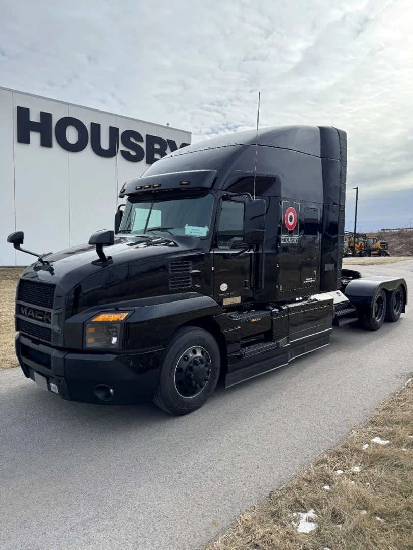 2023 Mack Anthem in Carroll, IA — photo 2