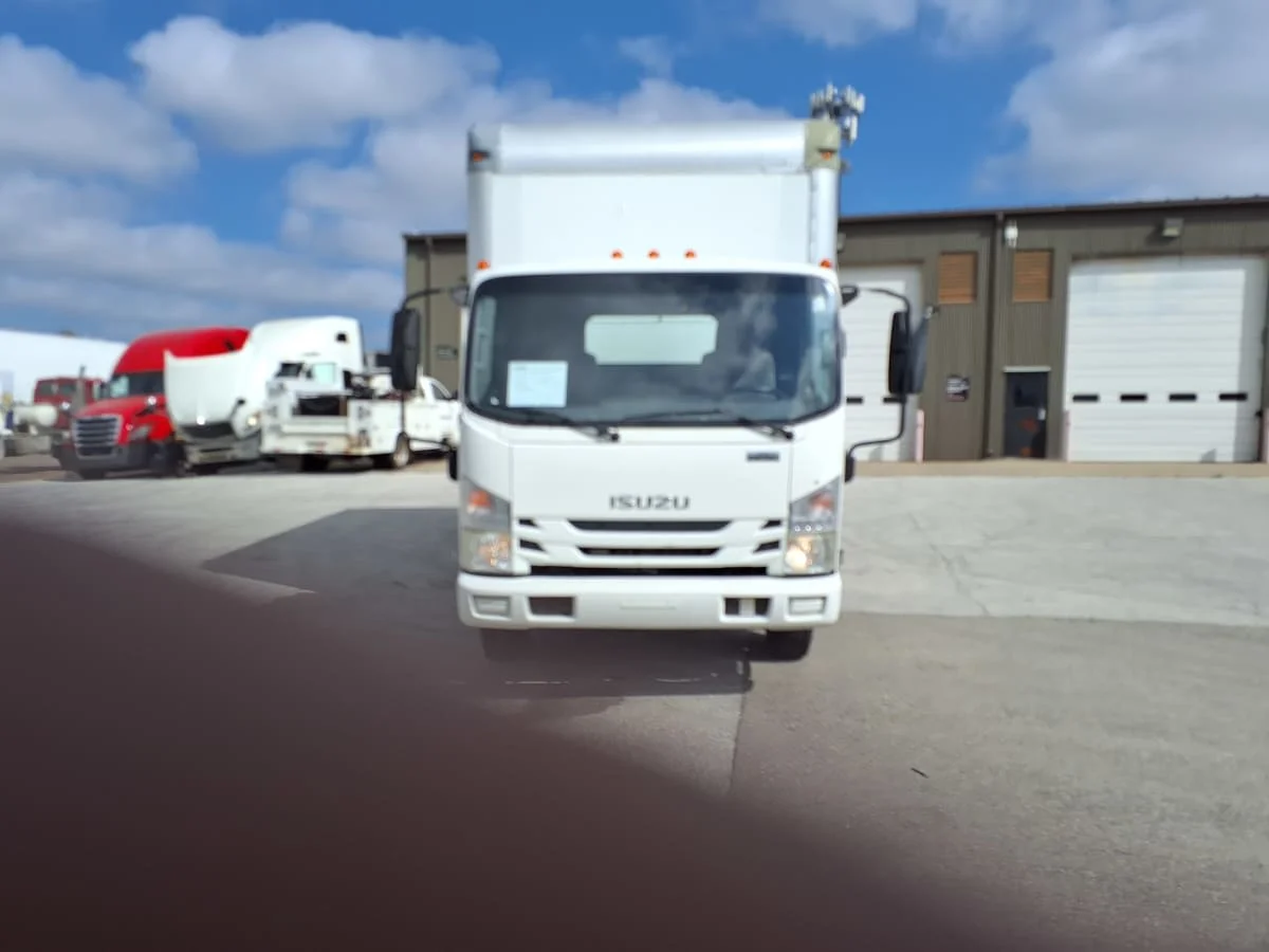 2018 Isuzu NPR - image 2