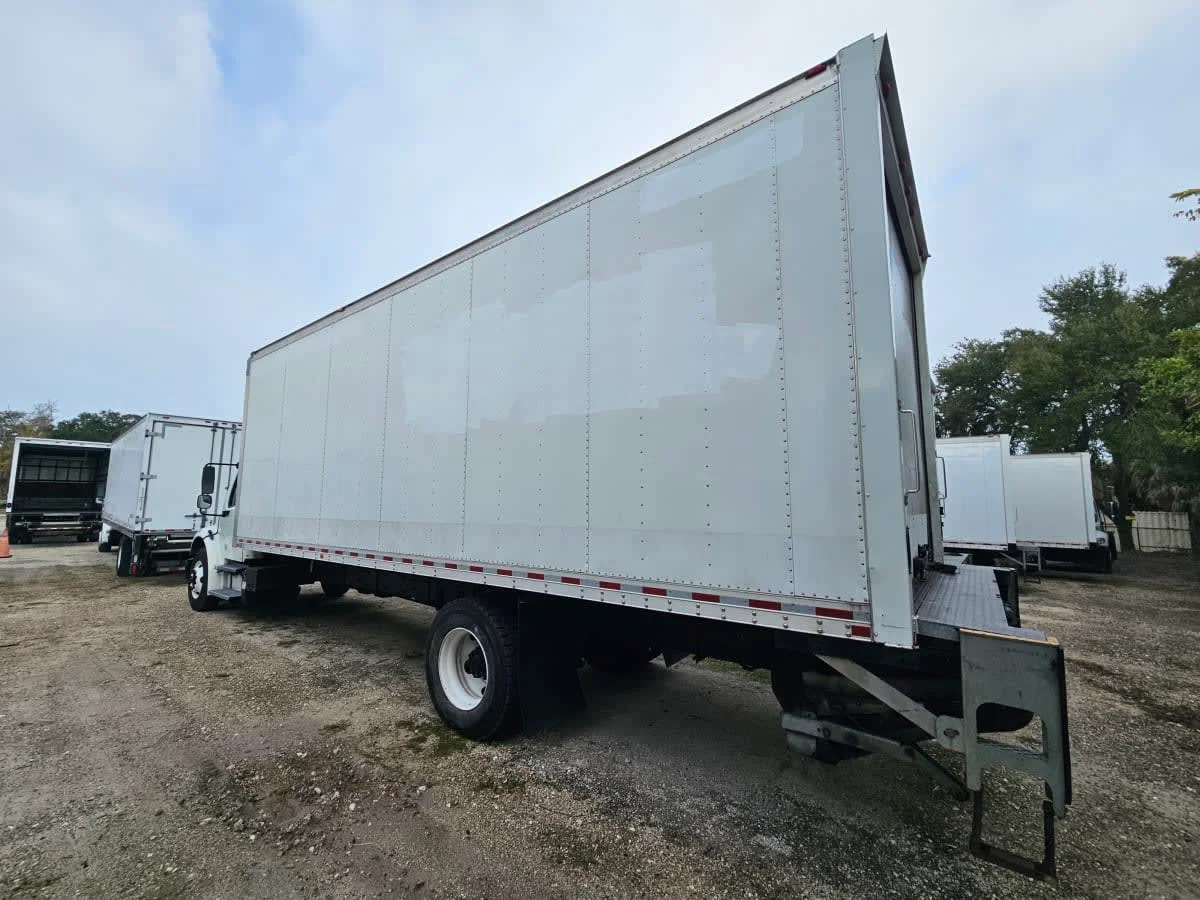 2019 Freightliner M2 106 - image 6