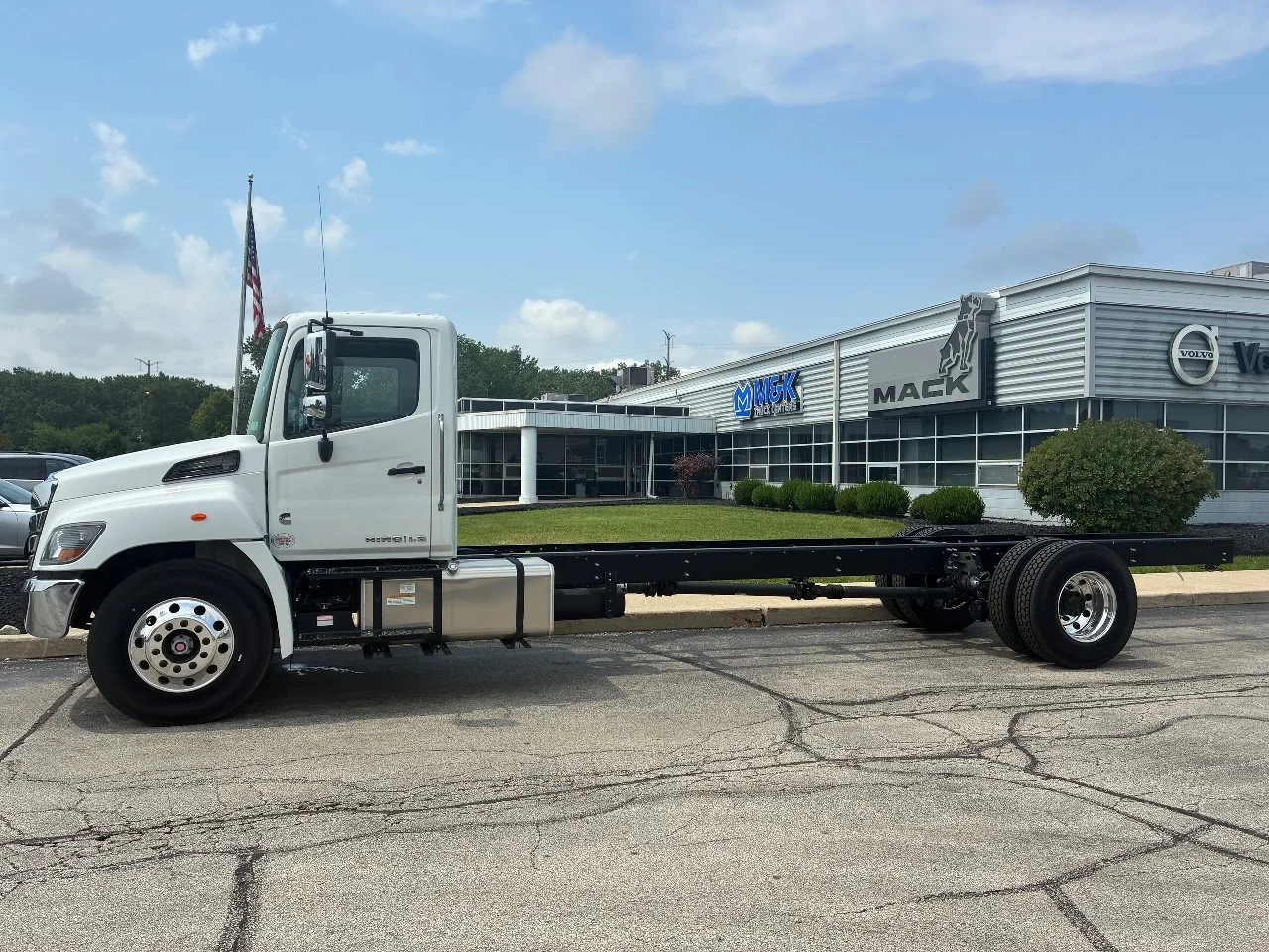 2026 Hino L6 in Summit, IL — photo 3