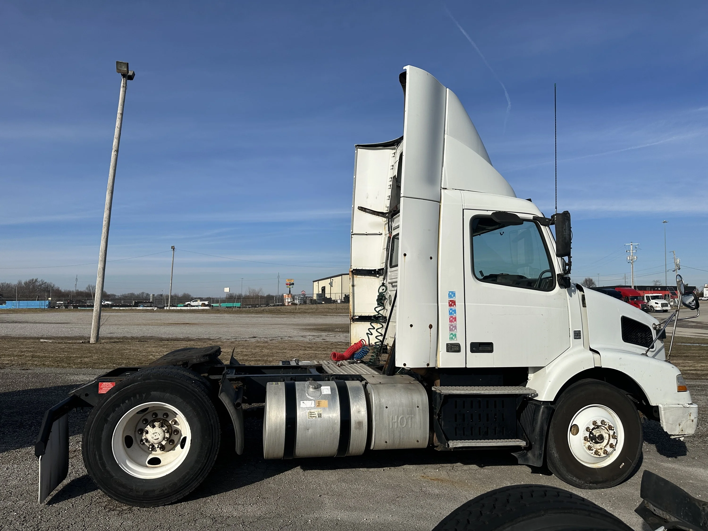 2014 Volvo in Franklin, KY — photo 2