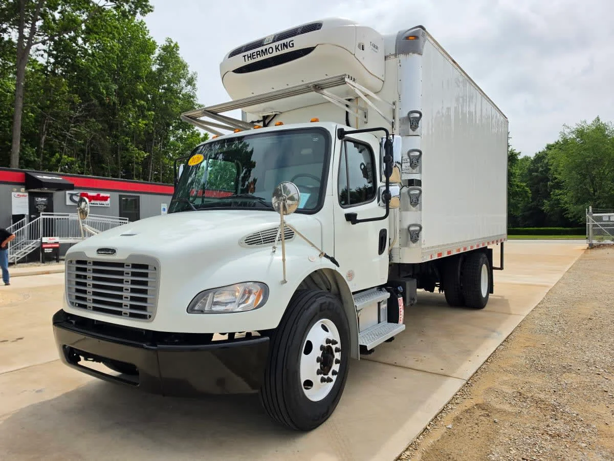 2020 Freightliner M2 106