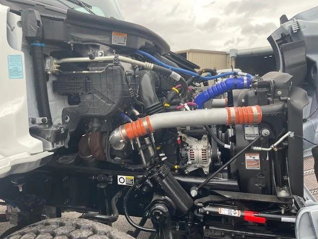 2026 Peterbilt 548 - image 17