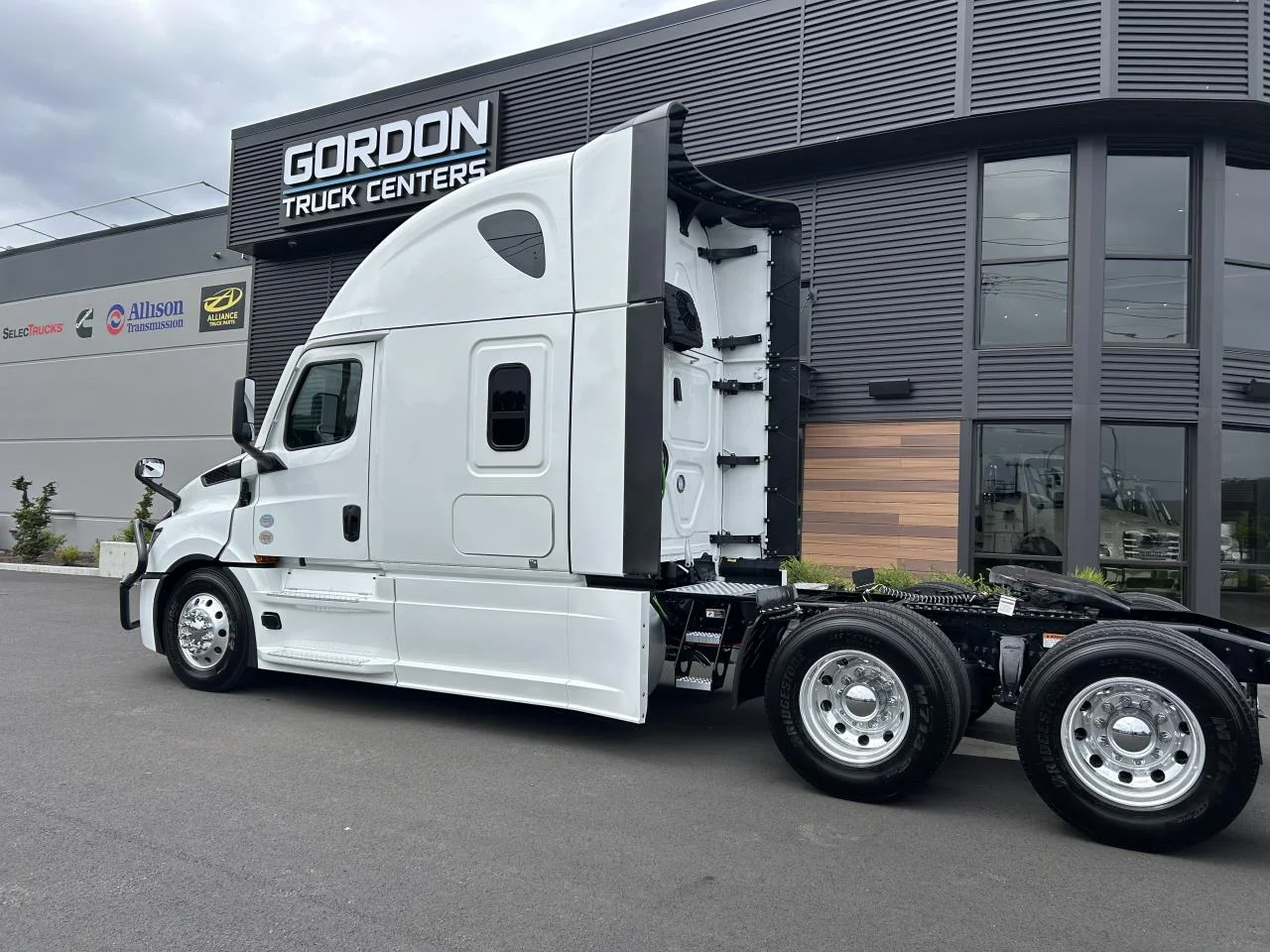 2027 Freightliner in Spokane, WA — photo 2