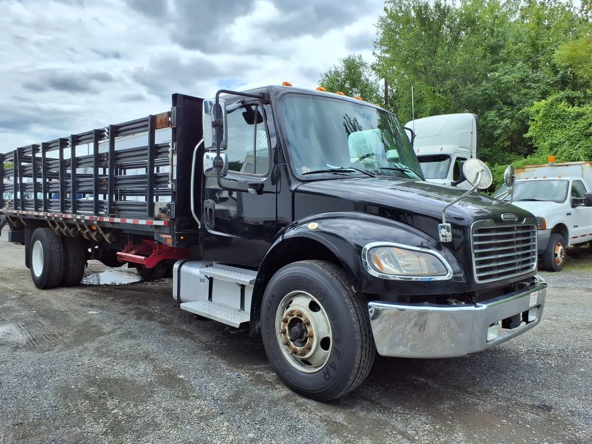 2020 Freightliner M2 106 in Bensalem, PA — photo 3