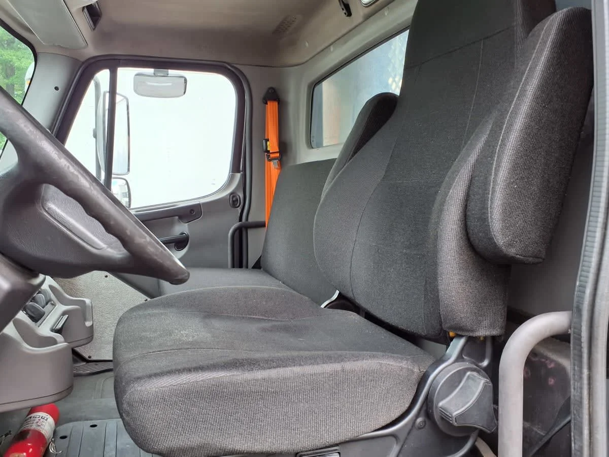 2020 Freightliner M2 106 in Bensalem, PA — photo 7